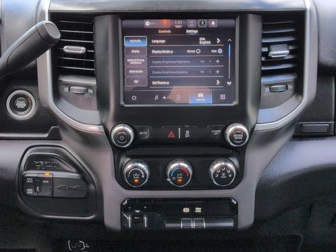 Used 2024 RAM 2500 Big Horn AWD/4WD image 19