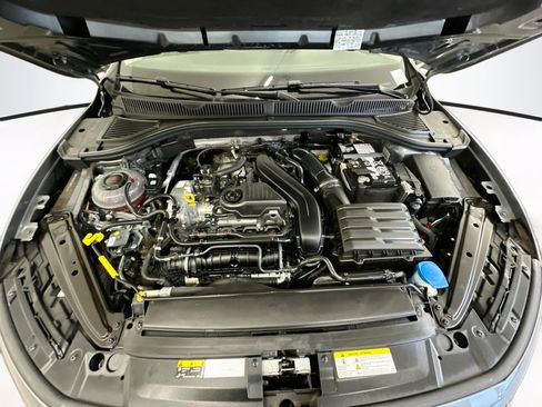 Used 2025 Volkswagen Jetta SE FWD image 35