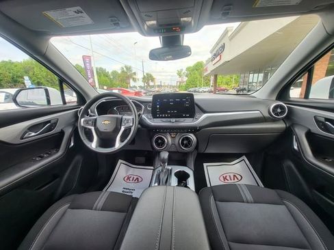 Used 2025 Chevrolet Blazer LT FWD image 14