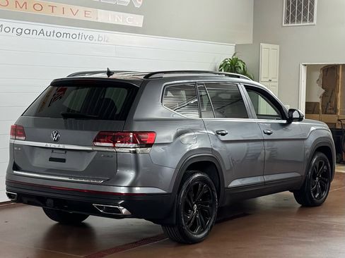 Used 2023 Volkswagen Atlas SE image 3