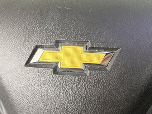 Used 2018 Chevrolet Equinox Premier FWD image 24