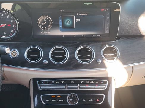 Used 2017 Mercedes-Benz E 300 image 14