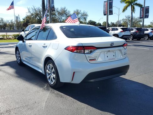 Used 2024 Toyota Corolla LE image 9