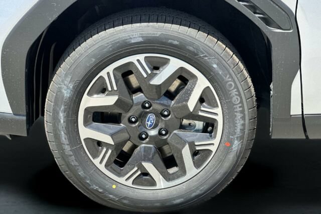 New 2026 Subaru Forester Premium AWD/4WD image 32