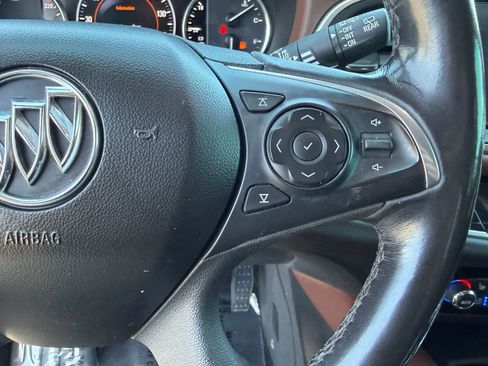 Used 2019 Buick Enclave Avenir w/ Avenir Technology Package AWD/4WD image 34