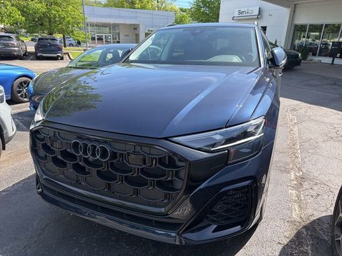 Used 2025 Audi Q8 Premium Plus AWD/4WD image 3
