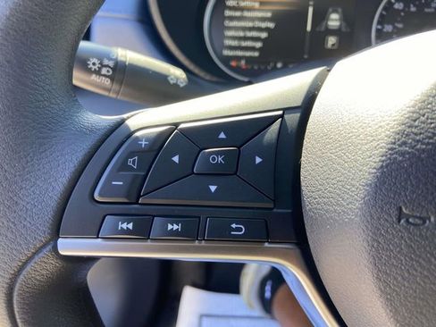 New 2025 Nissan Versa SV w/ Trunk Package image 18