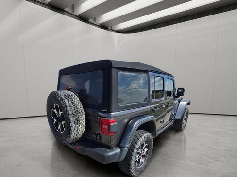 Used 2018 Jeep Wrangler Unlimited Rubicon w/ Dual Top Group AWD/4WD image 6