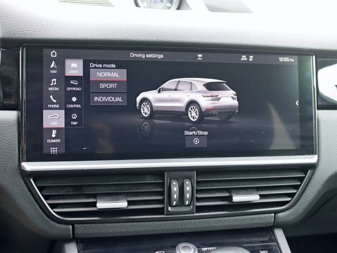 Used 2019 Porsche Cayenne AWD/4WD image 25