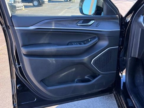 New 2026 Jeep Grand Cherokee Limited image 11