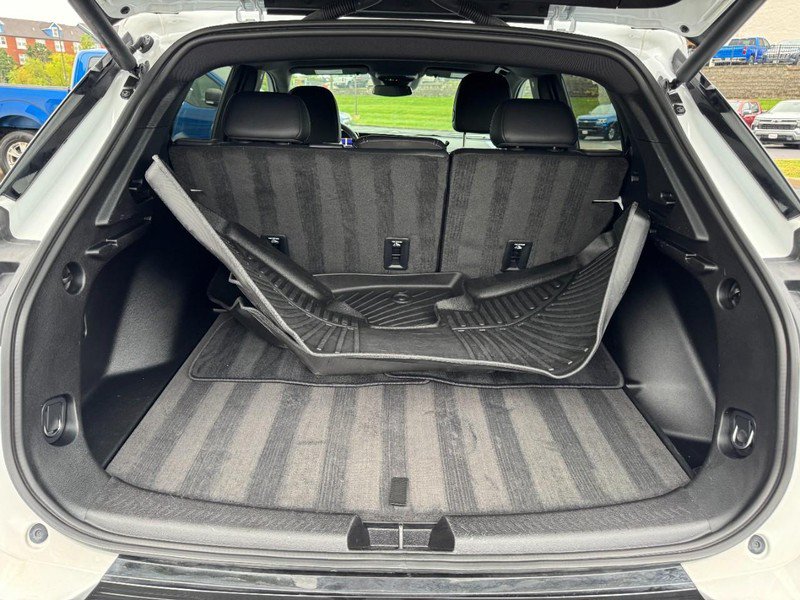 Used 2024 Chevrolet Equinox EV LT FWD image 6