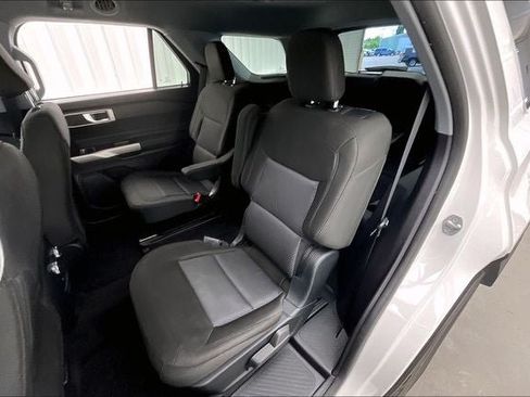 Used 2022 Ford Explorer XLT AWD/4WD image 19