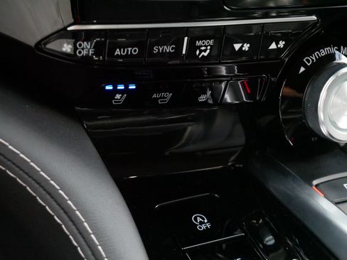 Used 2022 Acura MDX SH-AWD w/ Advance Package image 30