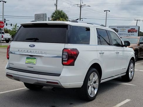 Used 2024 Ford Expedition Platinum AWD/4WD image 6