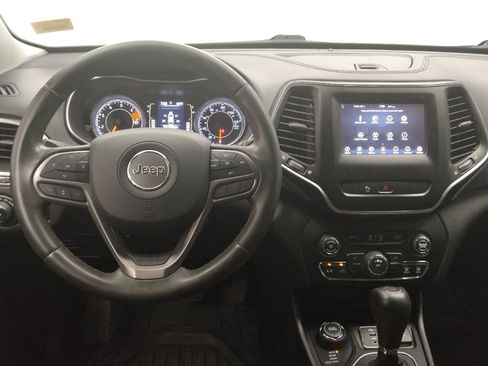 Used 2020 Jeep Cherokee Latitude Plus AWD/4WD image 22