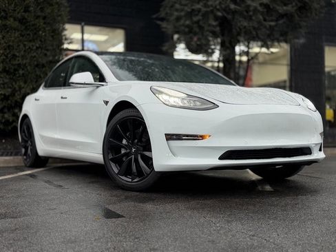 Used 2020 Tesla Model 3 Standard Range Plus image 8
