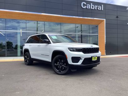 Used 2024 Jeep Grand Cherokee Altitude