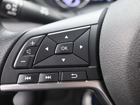 Used 2024 Nissan Sentra SV FWD image 16