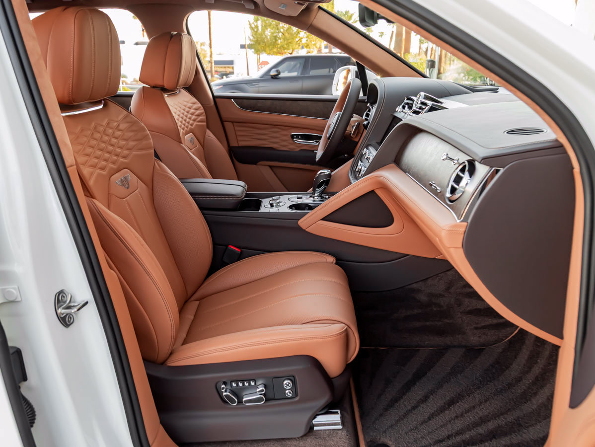 Used 2027 Bentley Bentayga AWD/4WD image 41