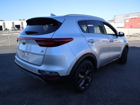 Used 2020 Kia Sportage S image 9