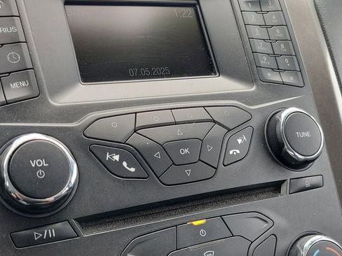 Used 2018 Ford Fusion SE FWD image 20