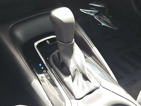 Used 2025 Toyota Corolla LE FWD image 18