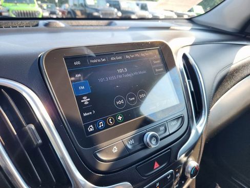 Used 2021 Chevrolet Equinox Premier image 15