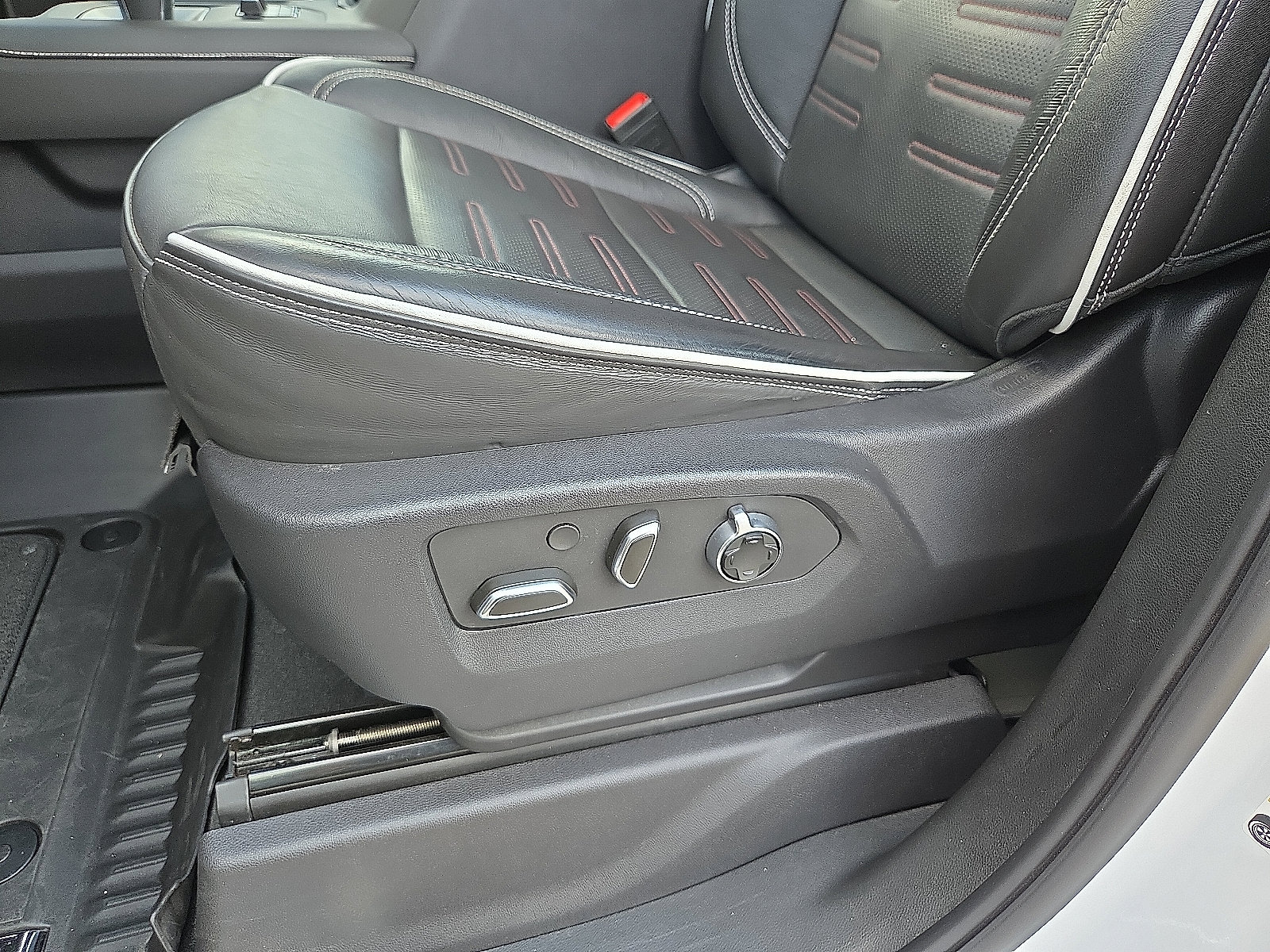 Used 2024 GMC Sierra 1500 AT4X AWD/4WD image 14