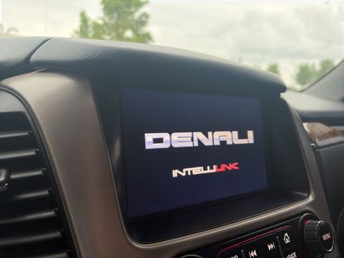 Used 2016 GMC Yukon Denali w/ Open Road Package AWD/4WD image 13