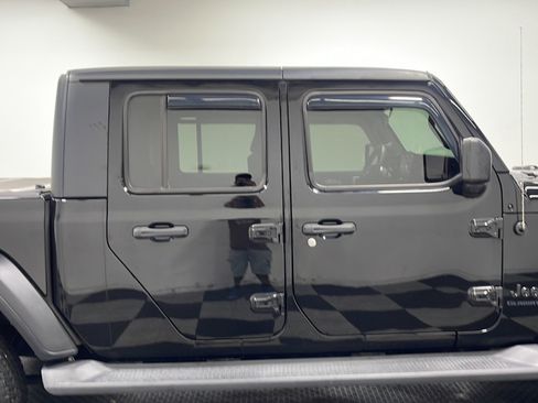 Used 2020 Jeep Gladiator Sport w/ Quick Order Package 24S AWD/4WD image 19