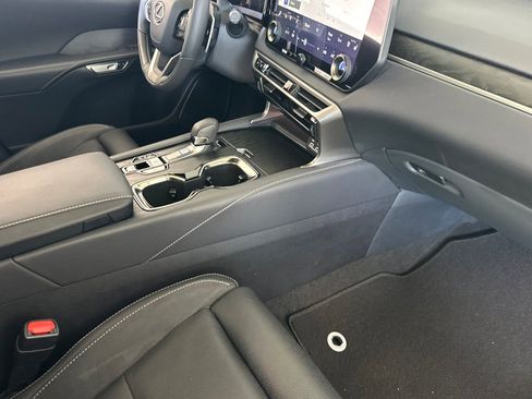Certified 2025 Lexus RX 350 w/ Convenience Package AWD/4WD image 13