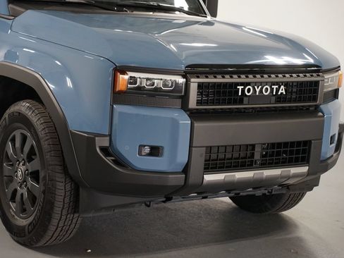 Certified 2025 Toyota Land Cruiser w/ Premium Package AWD/4WD image 4