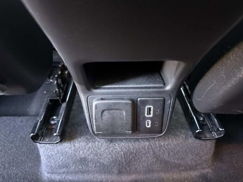 Used 2022 Buick Encore GX Essence w/ Advanced Technology Package image 19