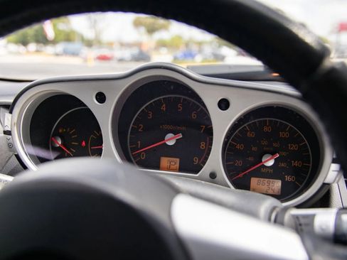Used 2007 Nissan 350Z Grand Touring w/ Cargo Convenience Pkg RWD image 34