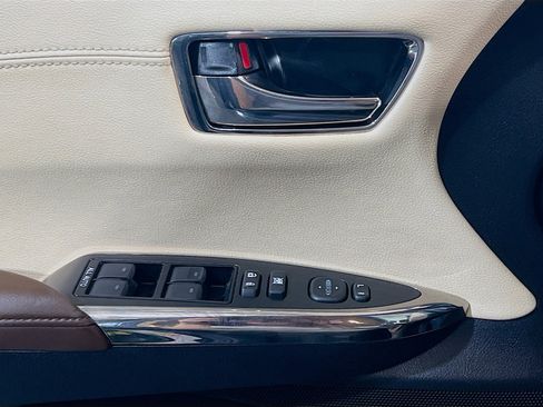 Used 2018 Toyota Avalon XLE w/ Carpet Mat Package FWD image 13