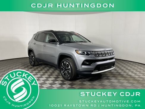 Used 2022 Jeep Compass Limited image 1