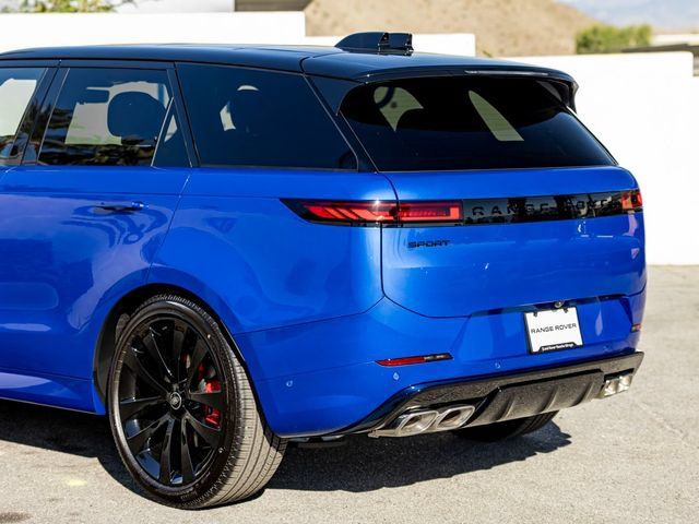 New 2025 Land Rover Range Rover Sport Autobiography AWD/4WD image 10