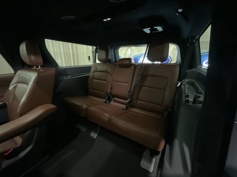 Used 2025 Lincoln Navigator L Reserve AWD/4WD image 11