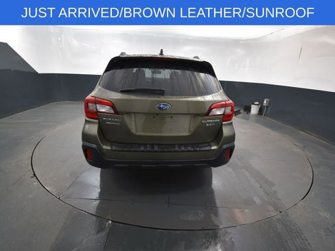 Used 2019 Subaru Outback 3.6R Touring w/ Popular Package #3A image 8