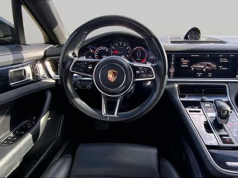 Used 2018 Porsche Panamera 4 AWD/4WD image 5