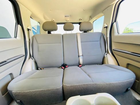Used 2008 Ford Escape XLS FWD image 19