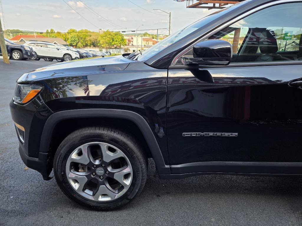 Used 2021 Jeep Compass Limited w/ Elite Interior Group AWD/4WD image 6