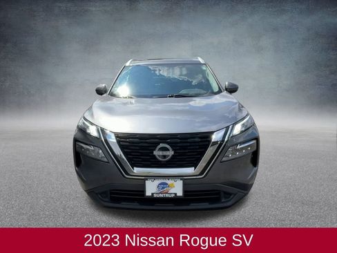 Used 2023 Nissan Rogue SV w/ SV Premium Package image 3