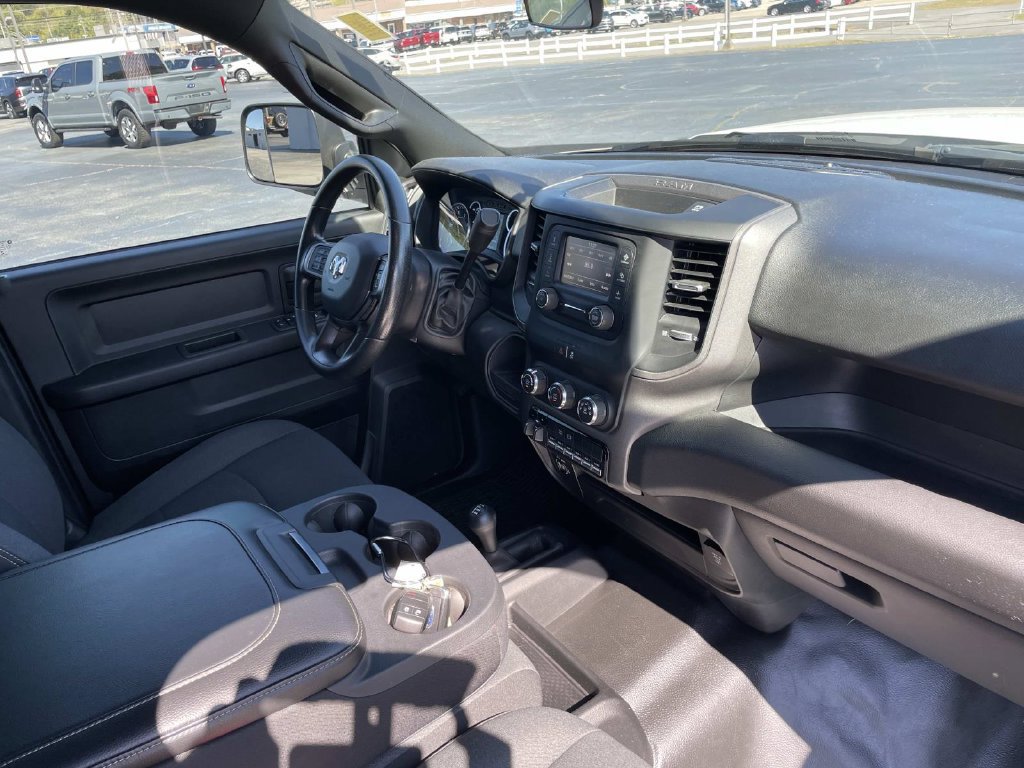 Used 2022 RAM 3500 Tradesman w/ Chrome Appearance Group AWD/4WD image 26
