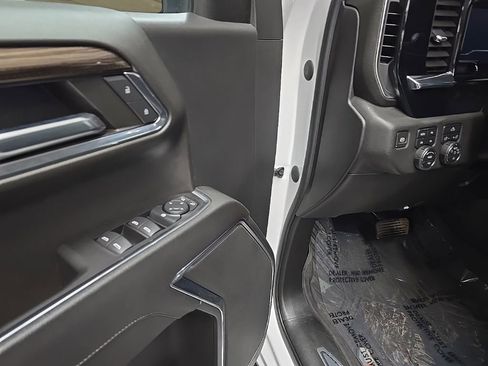 Used 2023 Chevrolet Silverado 1500 RST AWD/4WD image 27