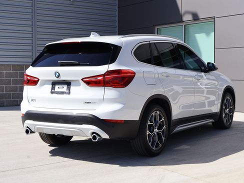 Used 2021 BMW X1 xDrive28i w/ Convenience Package AWD/4WD image 5