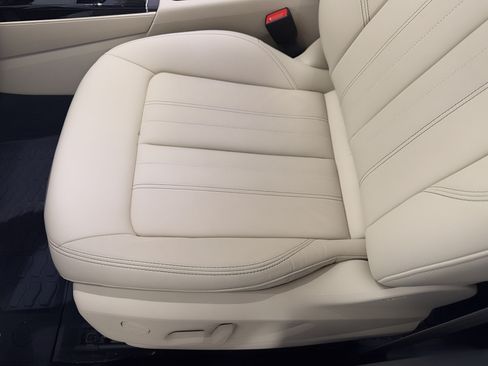 Used 2023 Audi Q5 2.0T Premium AWD/4WD image 16