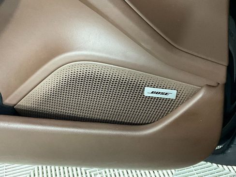 Used 2020 Porsche Taycan Turbo image 18