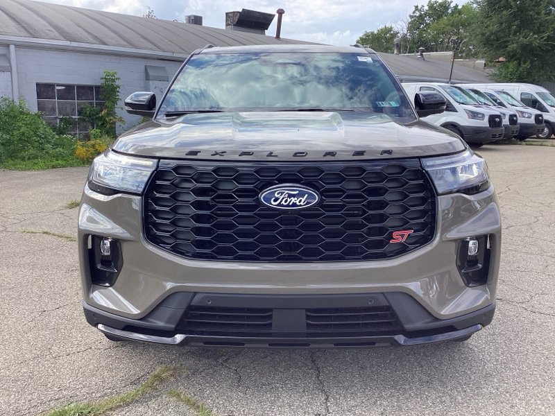 New 2027 Ford Explorer ST w/ Sun And Sound Package AWD/4WD image 2