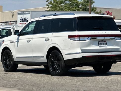 Certified 2024 Lincoln Navigator Reserve AWD/4WD image 7